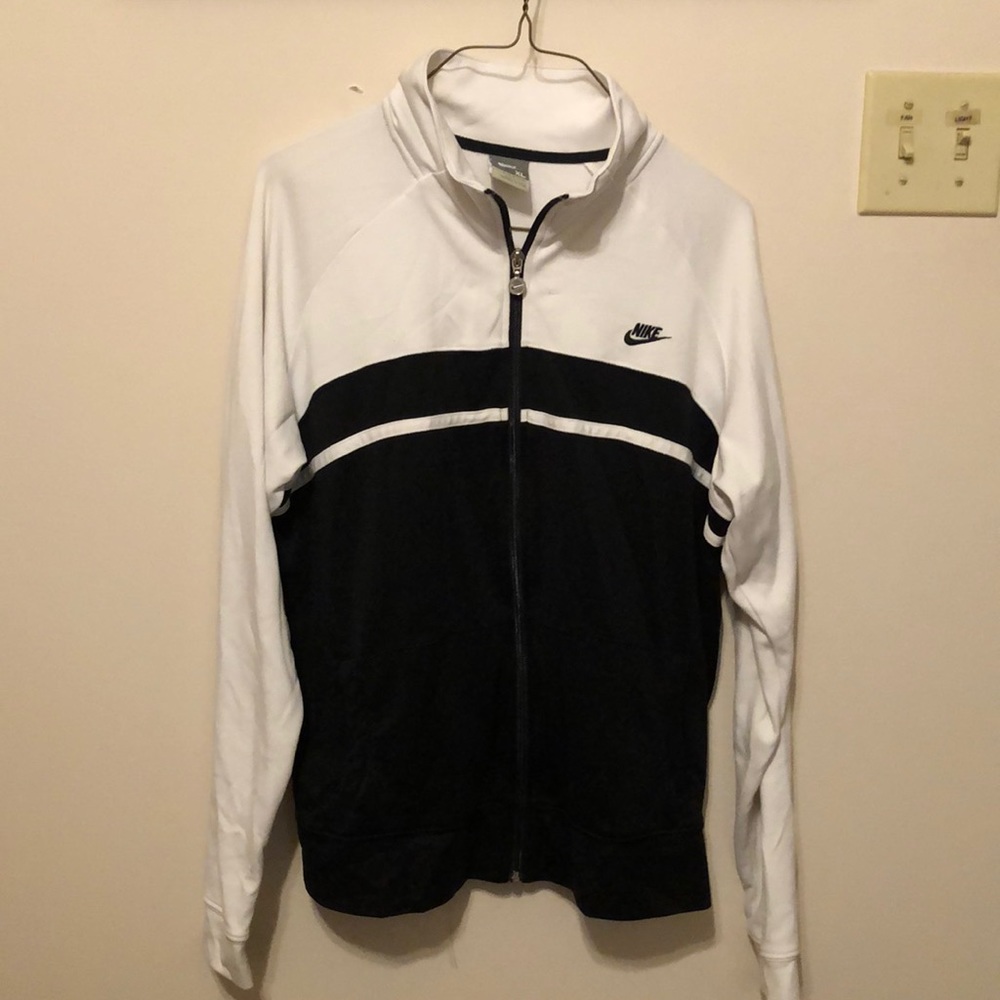 Nike zip up jacket BLACK&WHITE